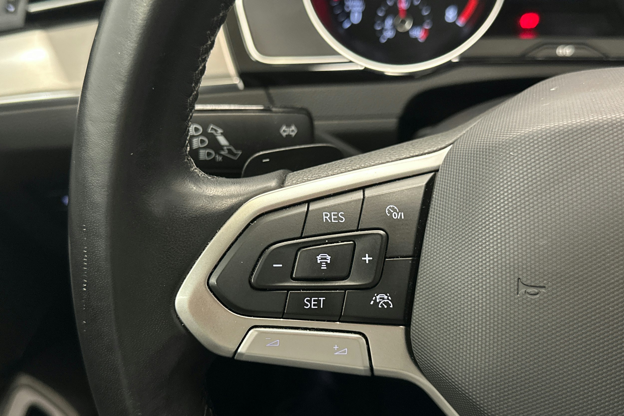 hopea Volkswagen Passat 2021 kuva 17.