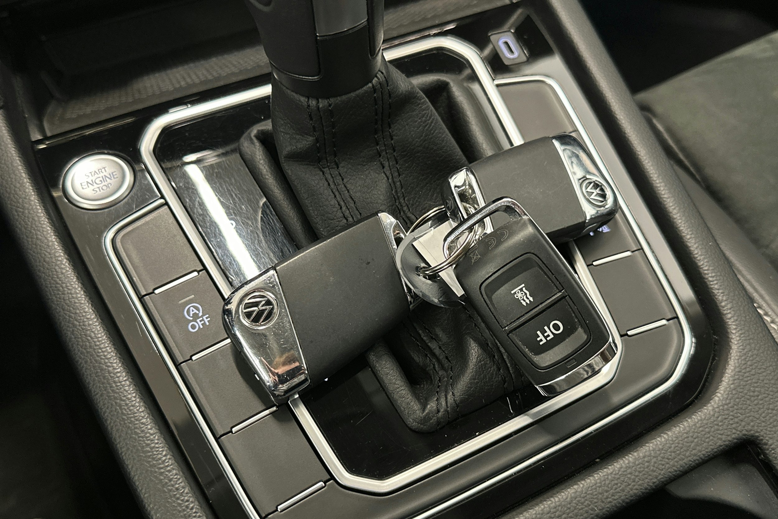 hopea Volkswagen Passat 2021 kuva 24.