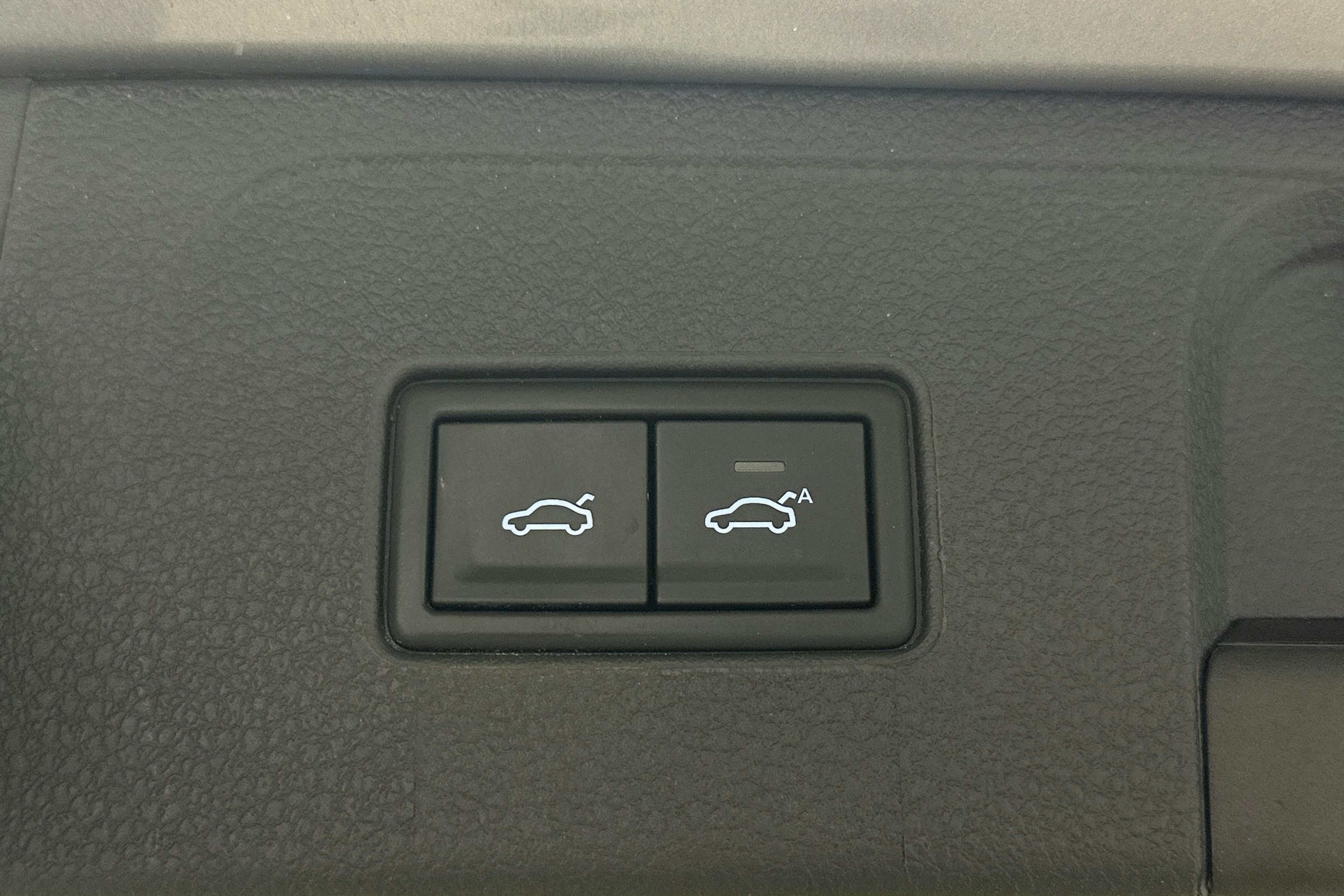 hopea Volkswagen Passat 2021 kuva 25.