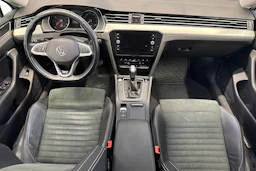valkoinen Volkswagen Passat 2021 kuva 7.