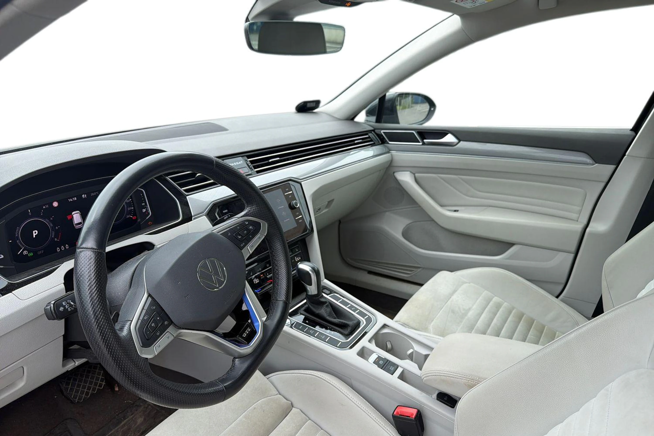 musta Volkswagen Passat 2021 kuva 3.