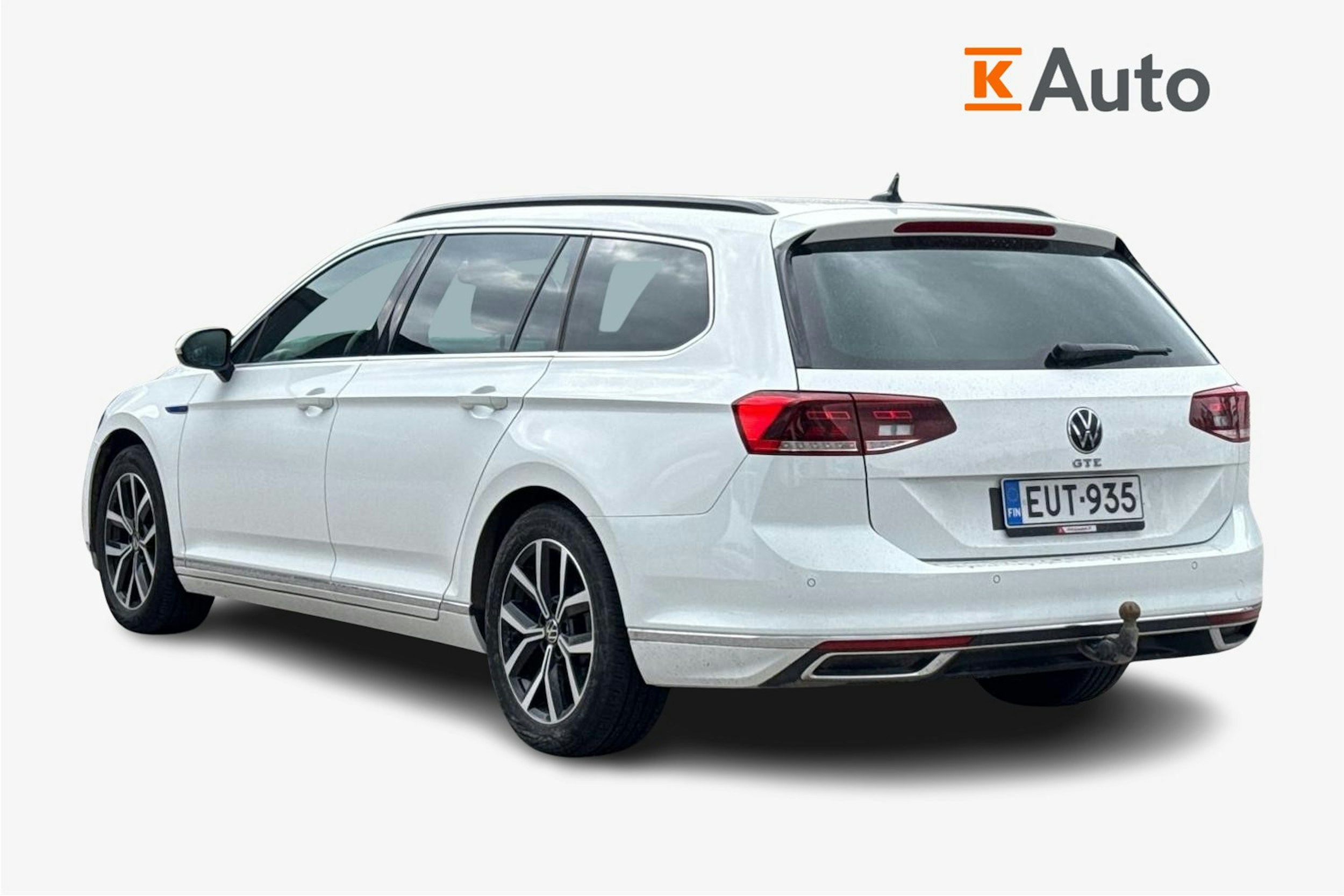 valkoinen Volkswagen Passat 2021 kuva 2.