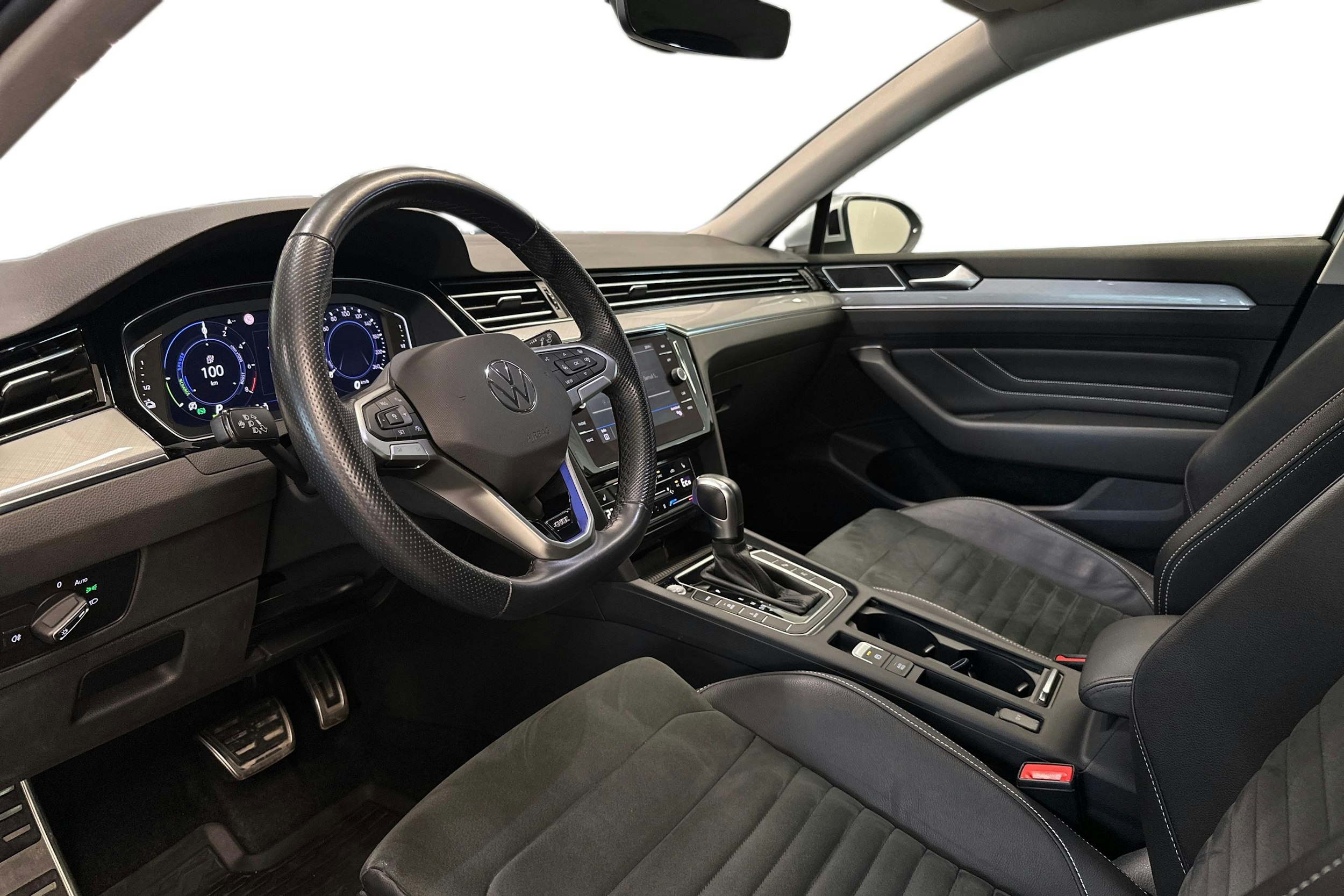 hopea Volkswagen Passat 2021 kuva 7.