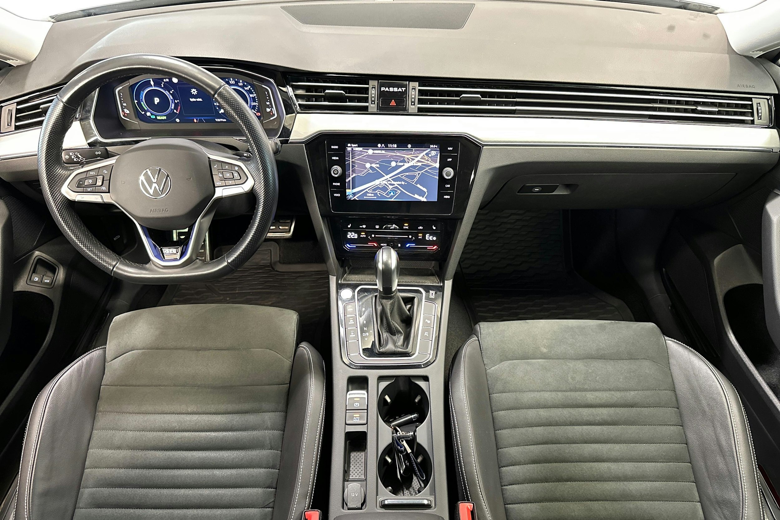 hopea Volkswagen Passat 2021 kuva 9.
