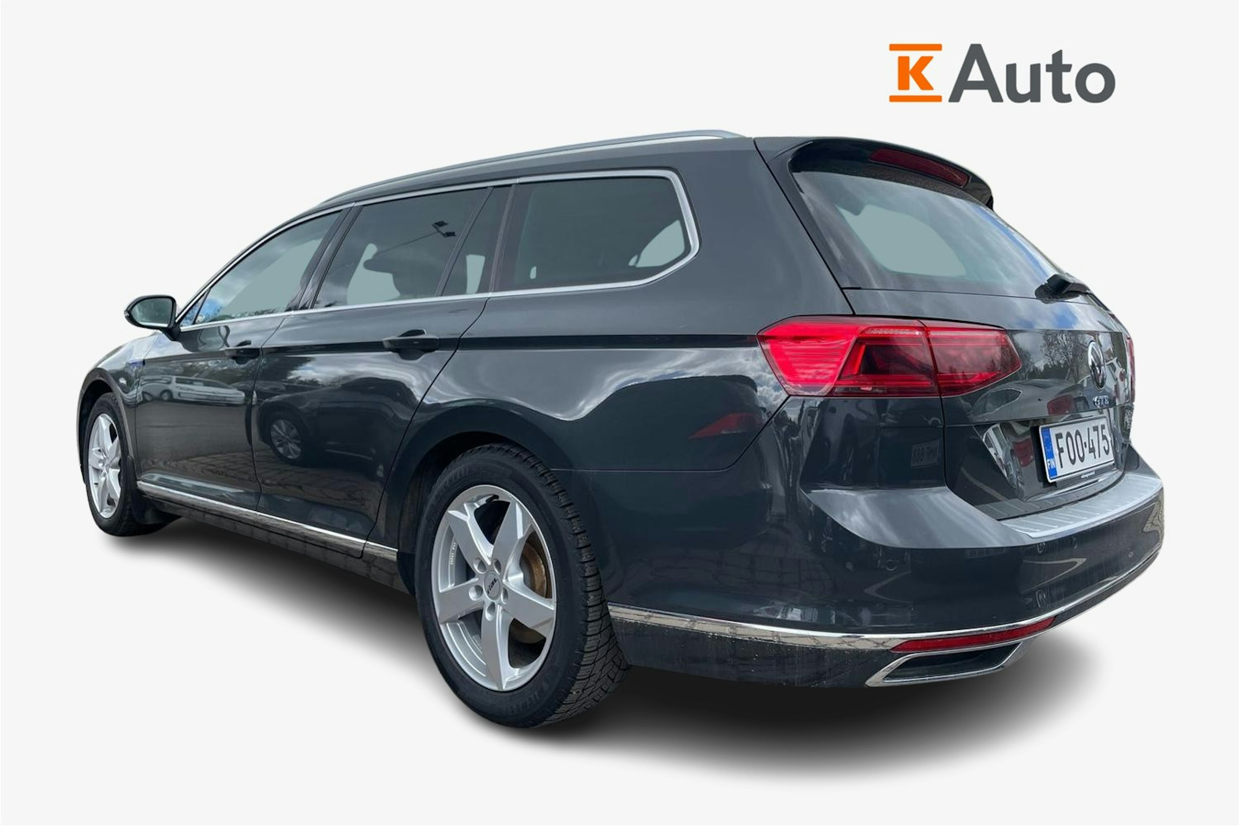 harmaa Volkswagen Passat 2021 kuva 2.