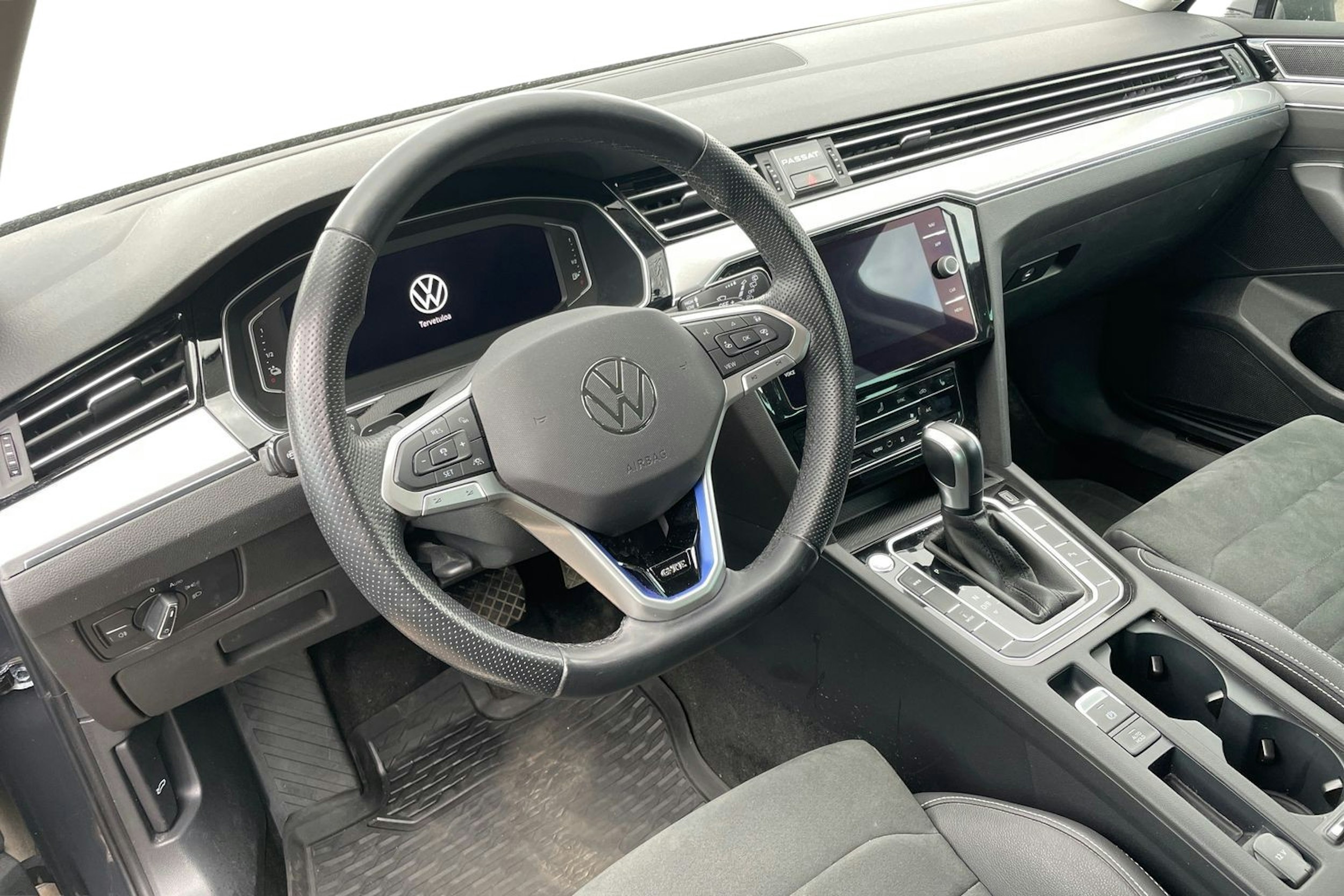 harmaa Volkswagen Passat 2021 kuva 3.