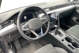 harmaa Volkswagen Passat 2021 kuva 3.