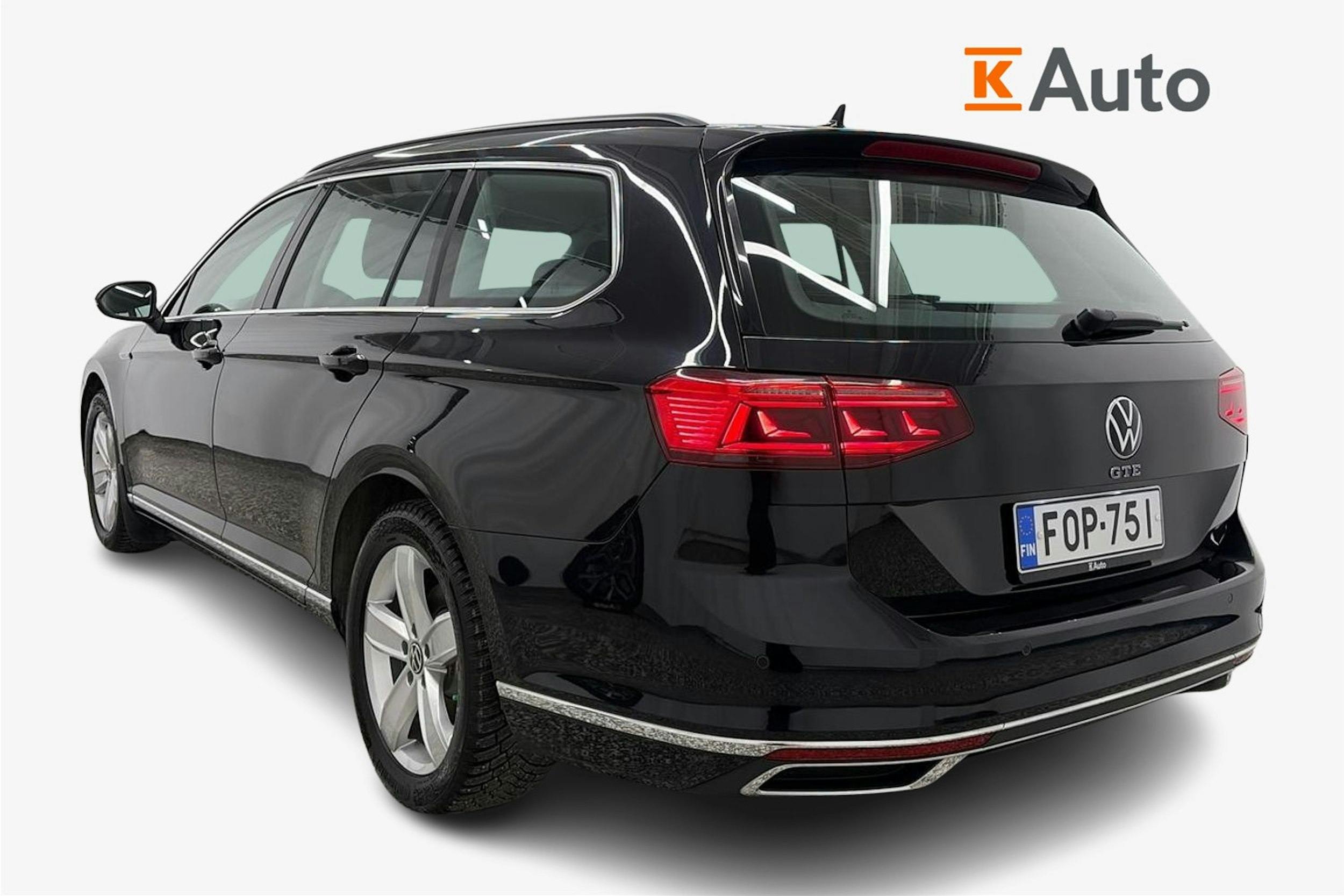 Musta Volkswagen PASSAT 2021 kuva 2.