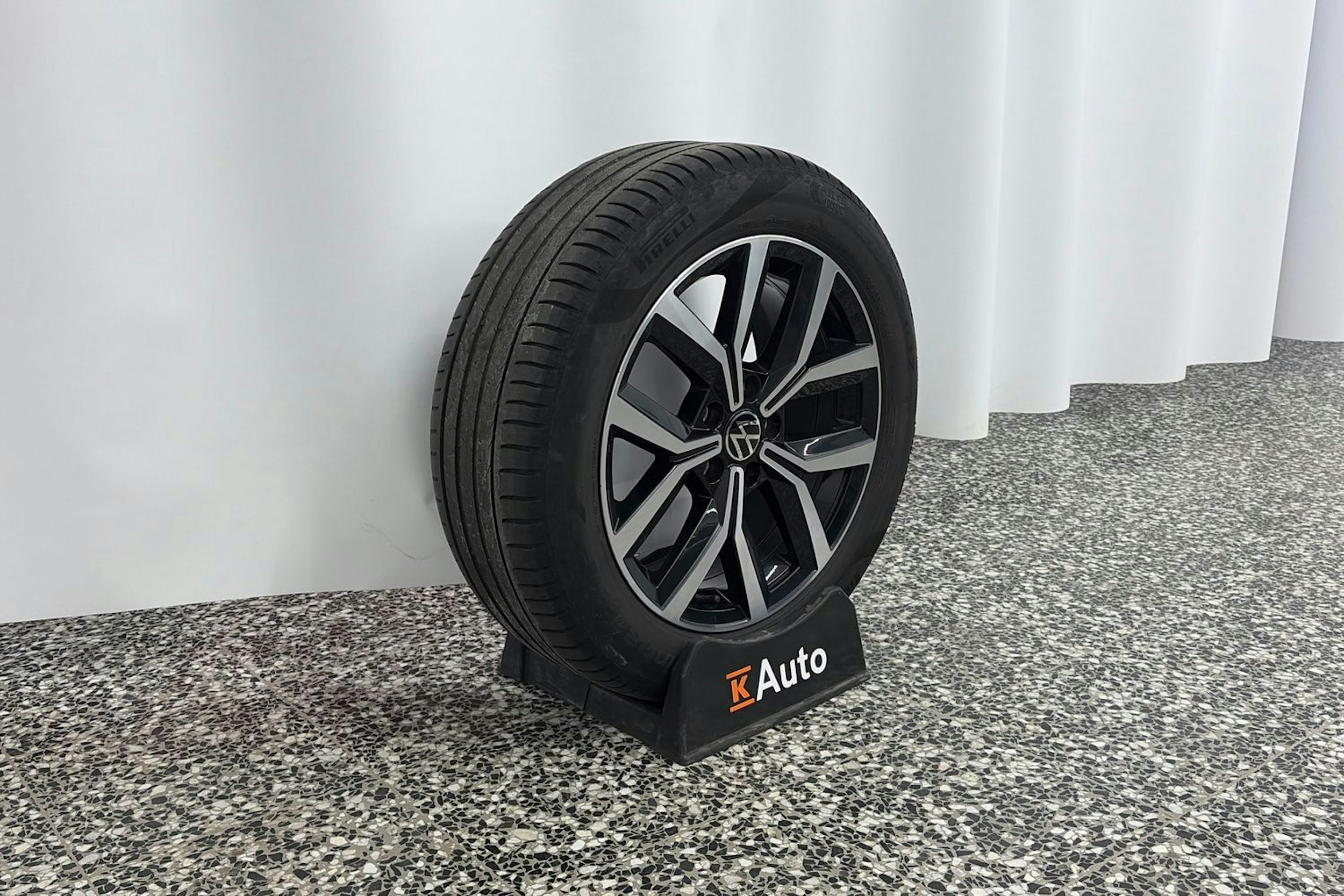 Musta Volkswagen PASSAT 2021 kuva 13.