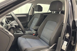 Musta Volkswagen PASSAT 2021 kuva 16.