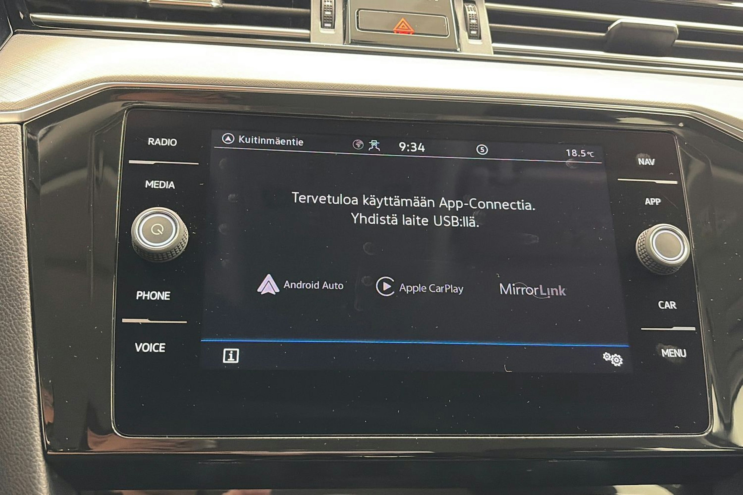 Musta Volkswagen PASSAT 2021 kuva 23.