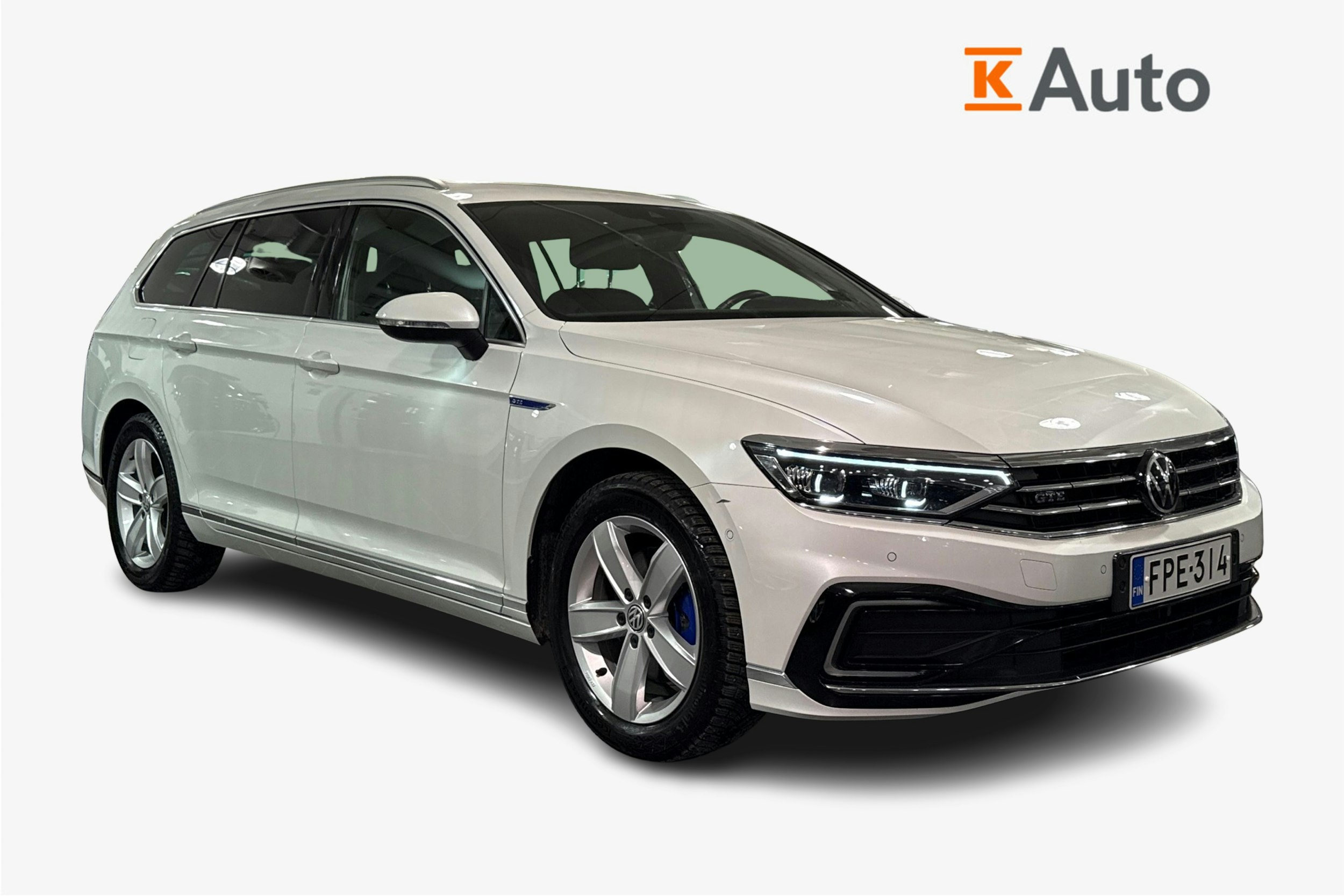 valkoinen Volkswagen Passat 2021 kuva 1.