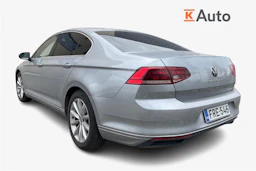 sininen Volkswagen Passat 2021 kuva 2.