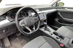 sininen Volkswagen Passat 2021 kuva 3.