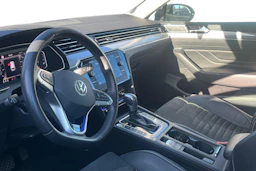 musta Volkswagen Passat 2021 kuva 3.