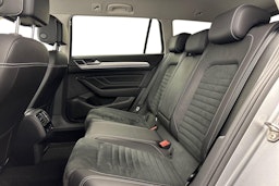 harmaa Volkswagen Passat 2021 kuva 10.