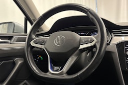harmaa Volkswagen Passat 2021 kuva 16.