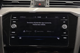 harmaa Volkswagen Passat 2021 kuva 22.