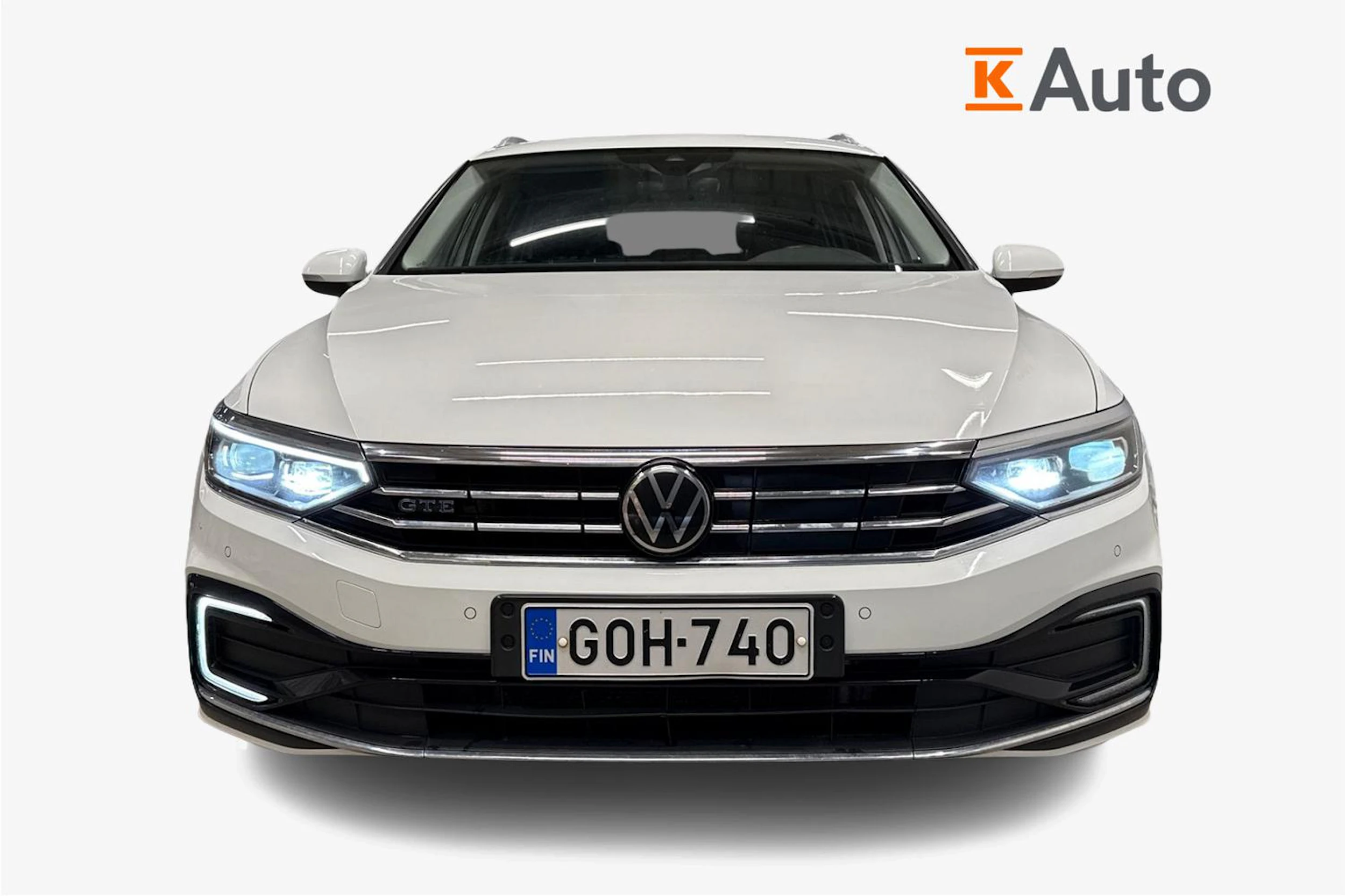 valkoinen Volkswagen Passat 2021 kuva 4.