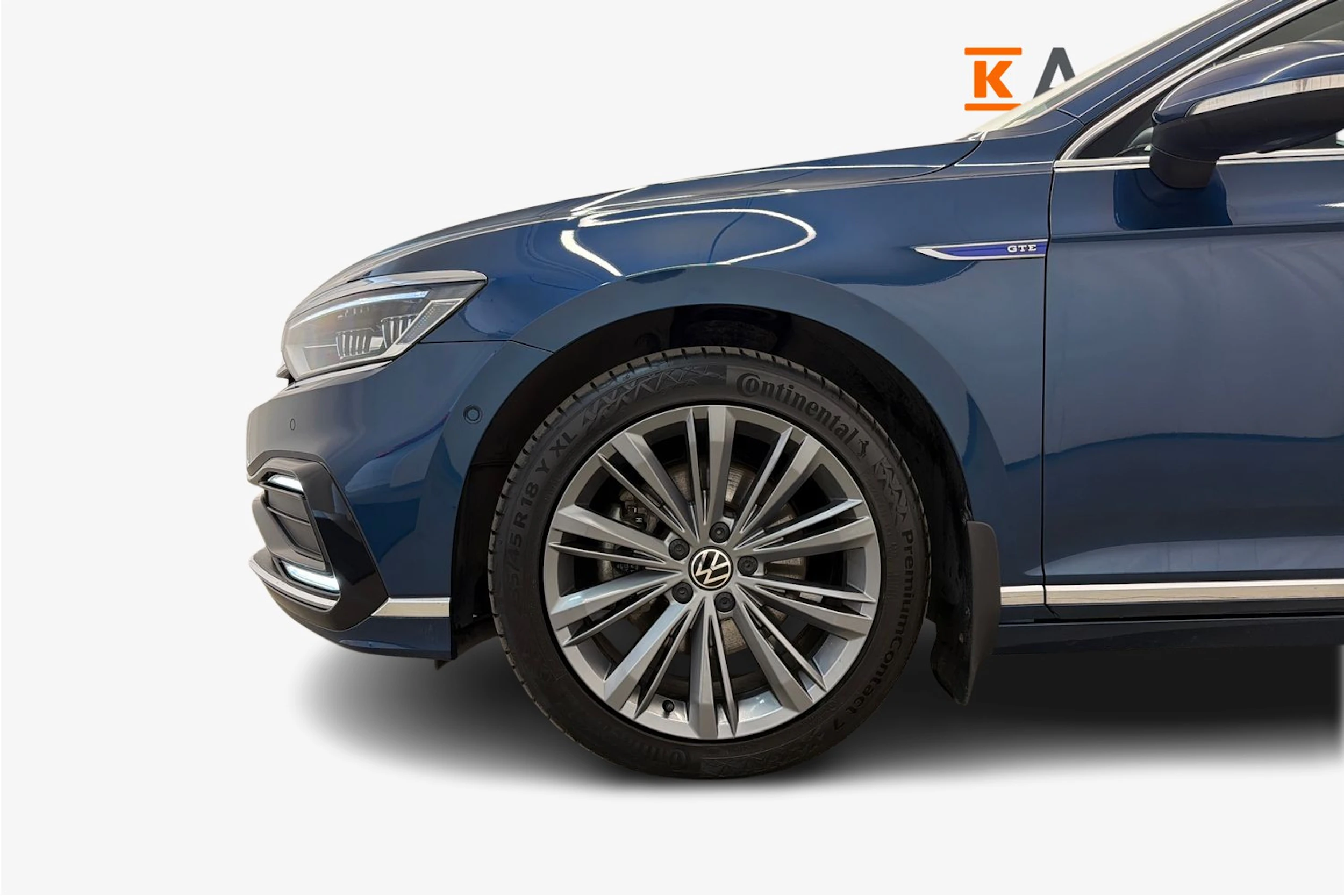 sininen Volkswagen Passat 2021 kuva 9.