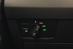 sininen Volkswagen Passat 2021 kuva 20.