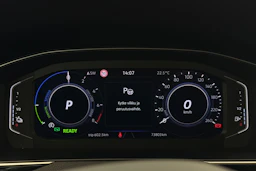 sininen Volkswagen Passat 2021 kuva 34.