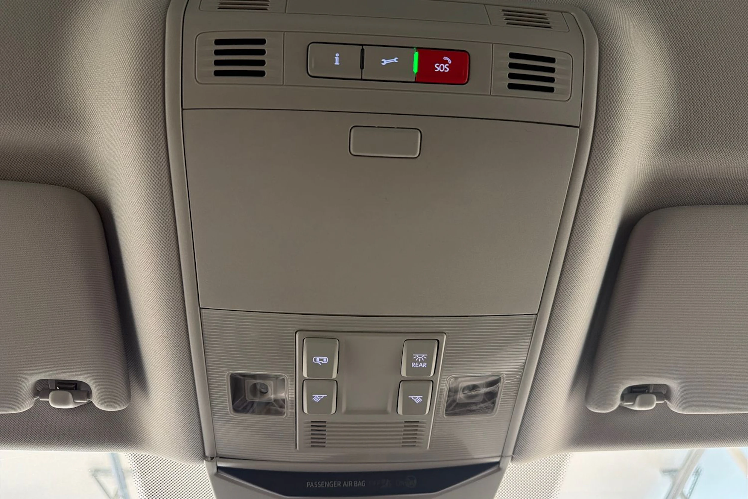 sininen Volkswagen Passat 2021 kuva 35.