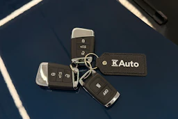 sininen Volkswagen Passat 2021 kuva 38.