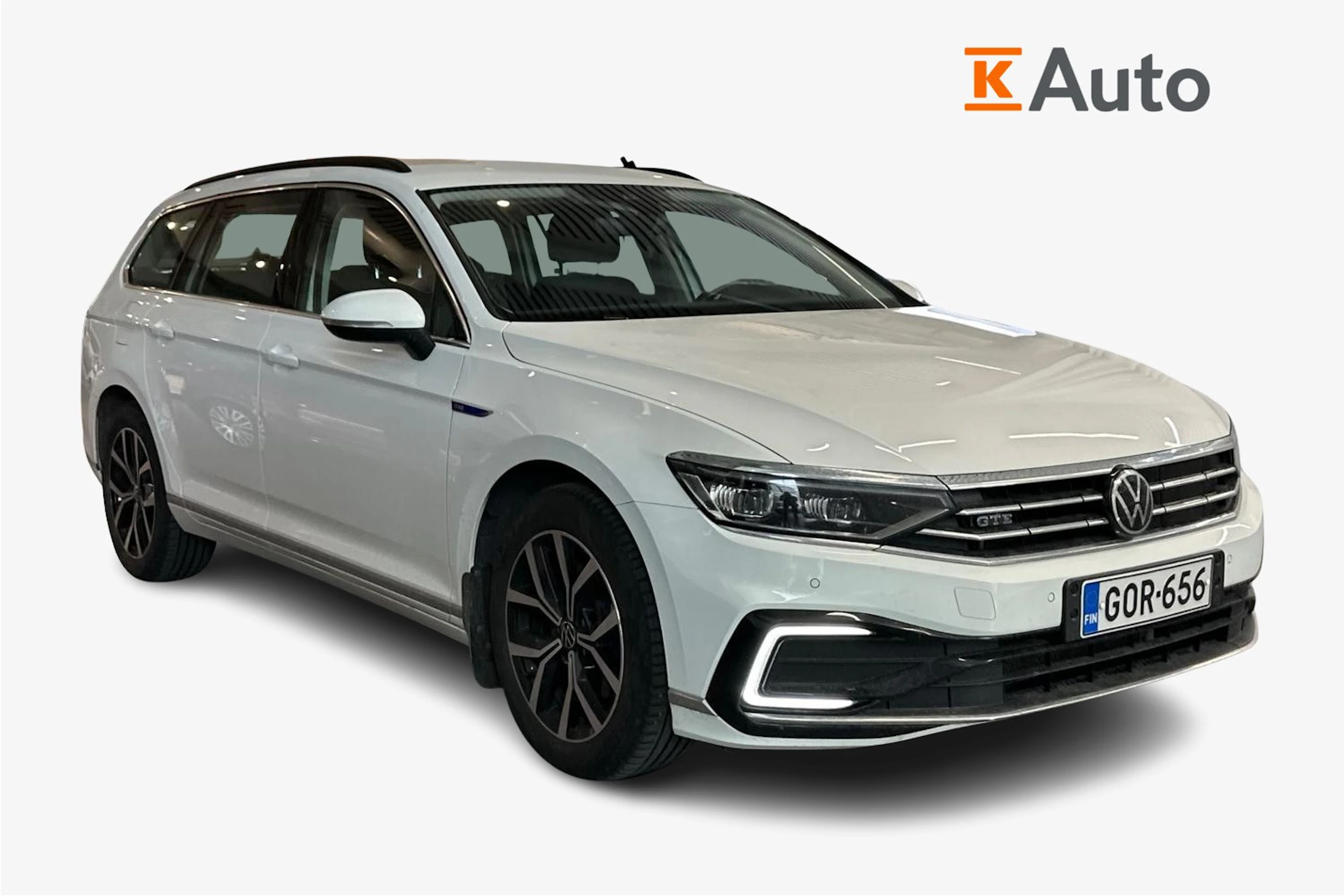 valkoinen Volkswagen Passat 2021 kuva 1.