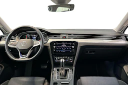 valkoinen Volkswagen Passat 2021 kuva 7.