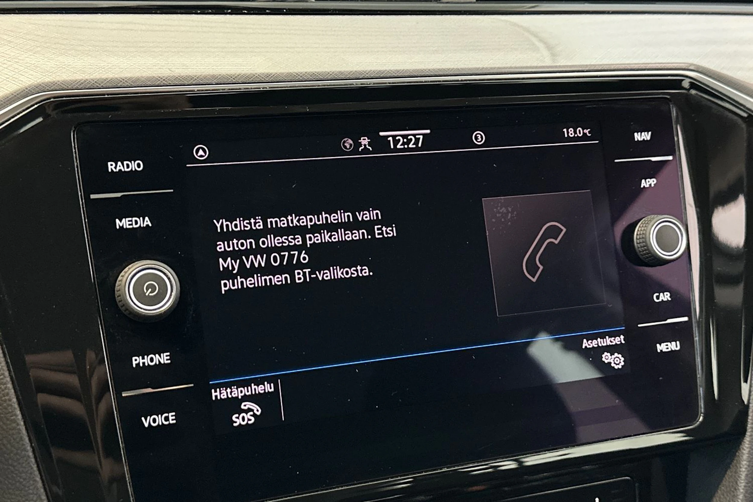 valkoinen Volkswagen Passat 2021 kuva 27.