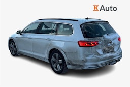 valkoinen Volkswagen Passat 2021 kuva 2.