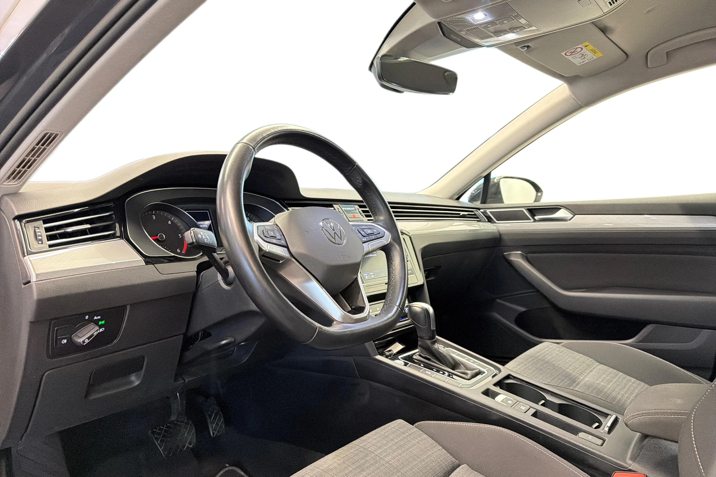 Harmaa Volkswagen PASSAT 2021 kuva 6.