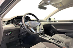 Harmaa Volkswagen PASSAT 2021 kuva 6.