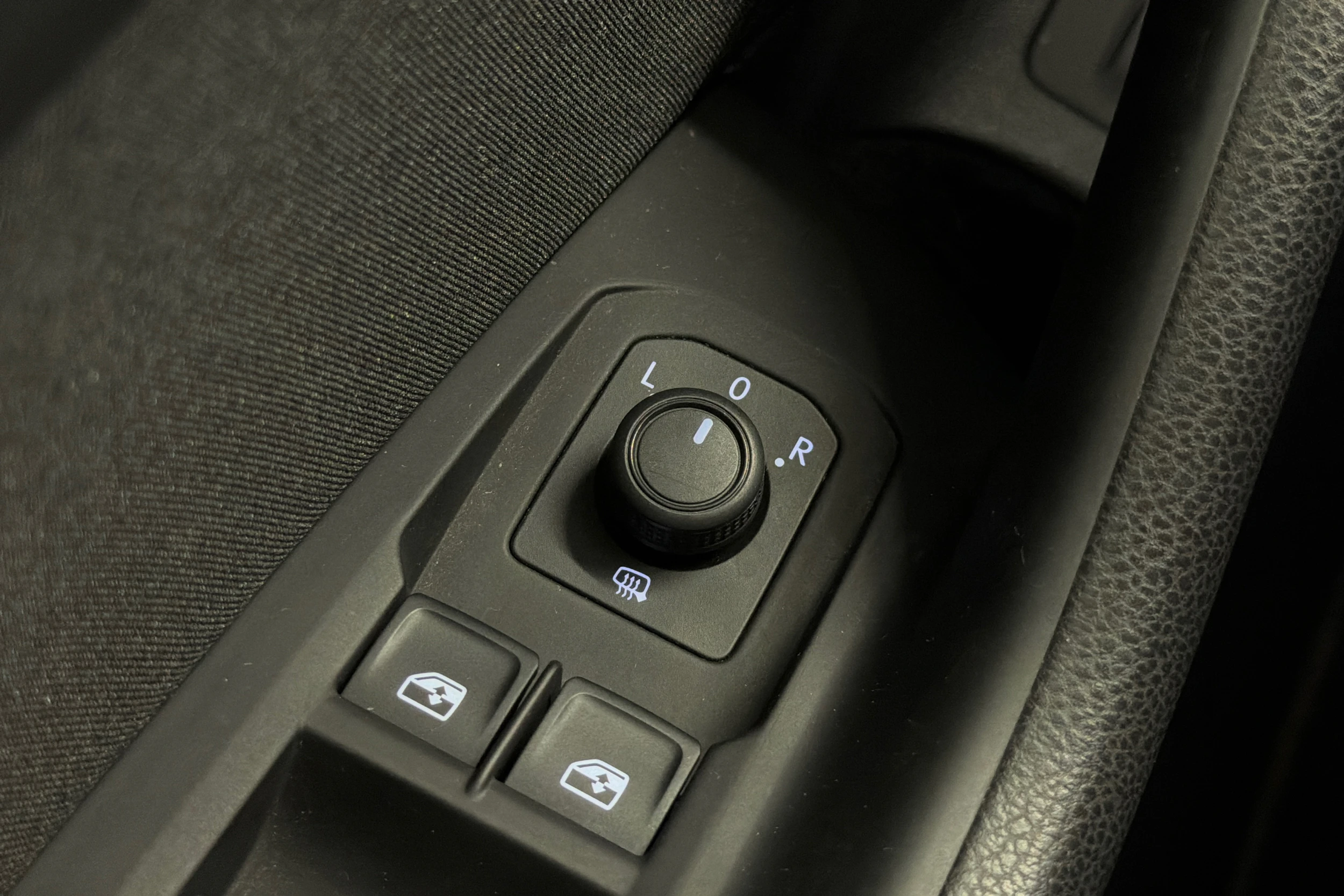 Harmaa Volkswagen PASSAT 2021 kuva 18.