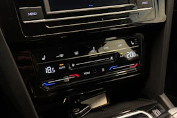 Harmaa Volkswagen PASSAT 2021 kuva 20.
