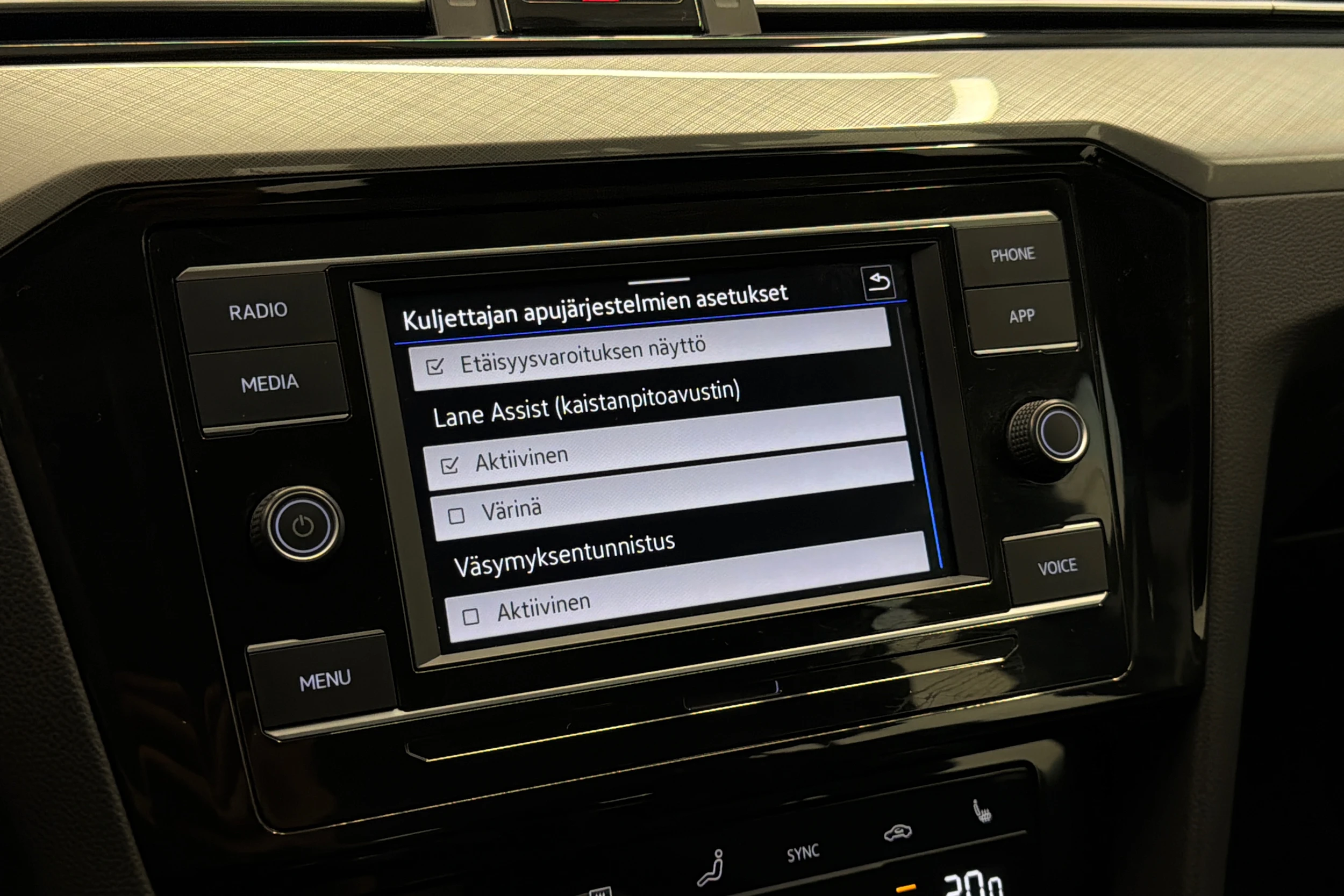 Harmaa Volkswagen PASSAT 2021 kuva 26.