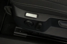 Harmaa Volkswagen PASSAT 2021 kuva 28.