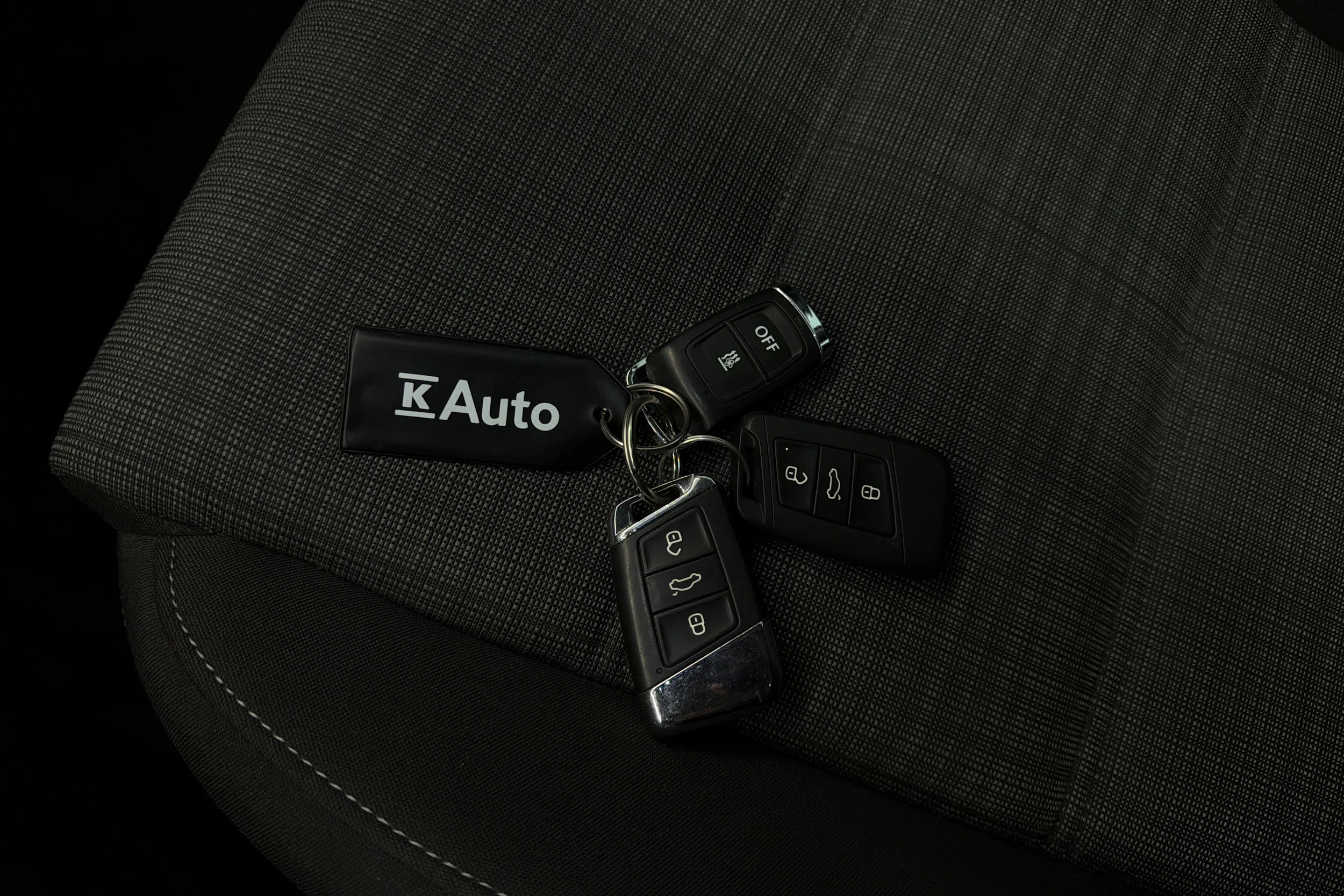 Harmaa Volkswagen PASSAT 2021 kuva 29.