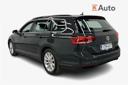 harmaa Volkswagen Passat 2021 kuva 3.