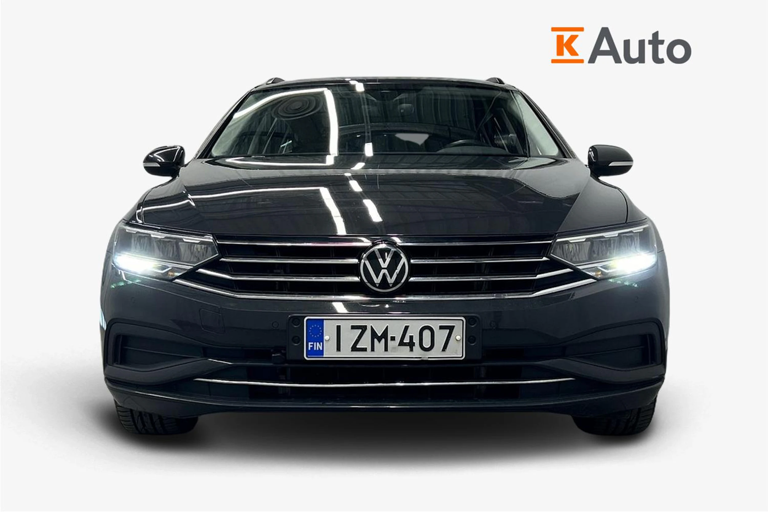 harmaa Volkswagen Passat 2021 kuva 5.