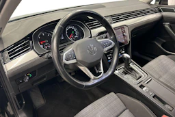 harmaa Volkswagen Passat 2021 kuva 8.