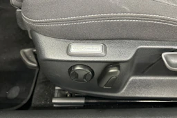 harmaa Volkswagen Passat 2021 kuva 21.