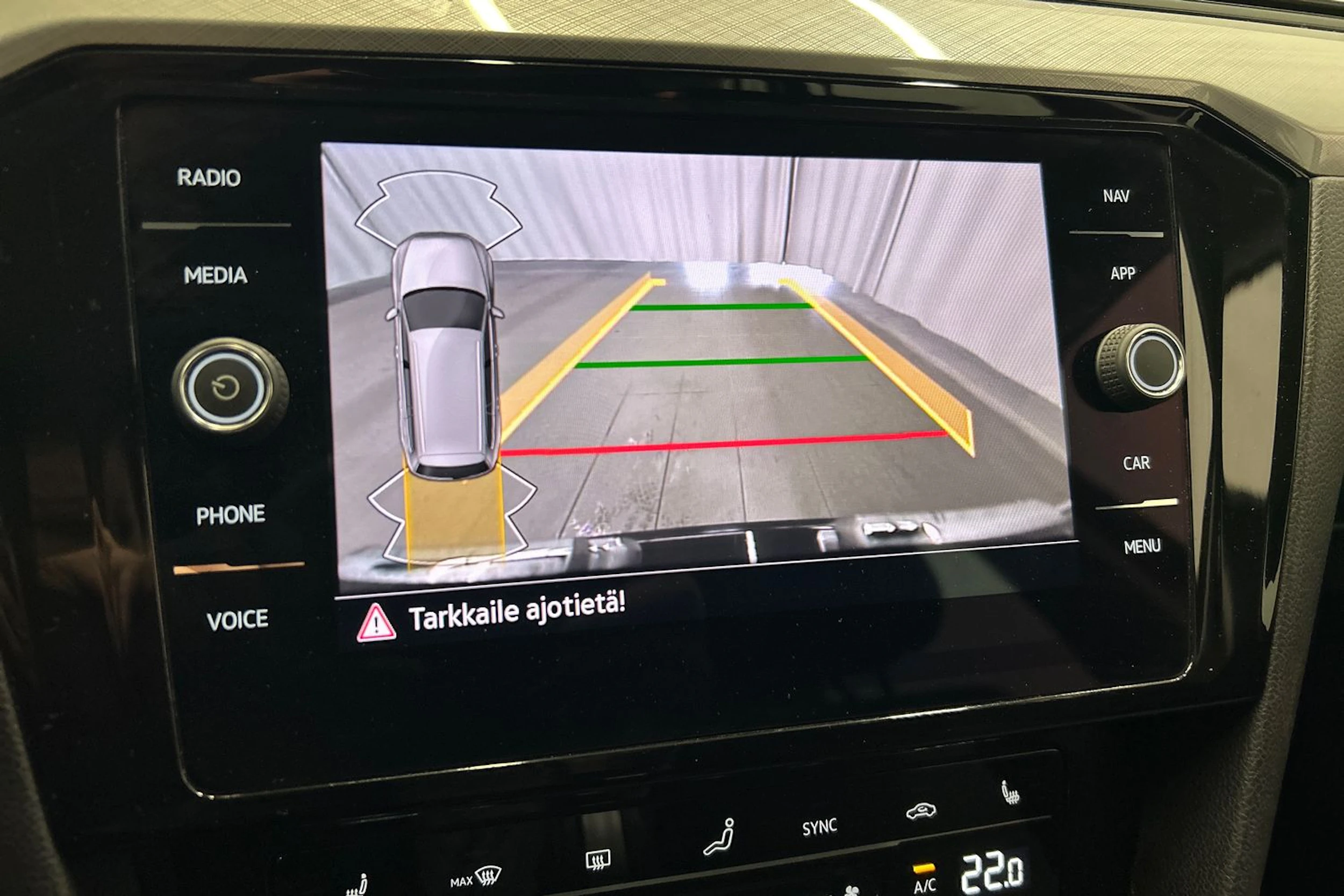 harmaa Volkswagen Passat 2021 kuva 27.