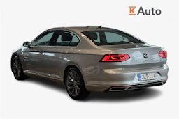 sininen Volkswagen Passat 2021 kuva 2.