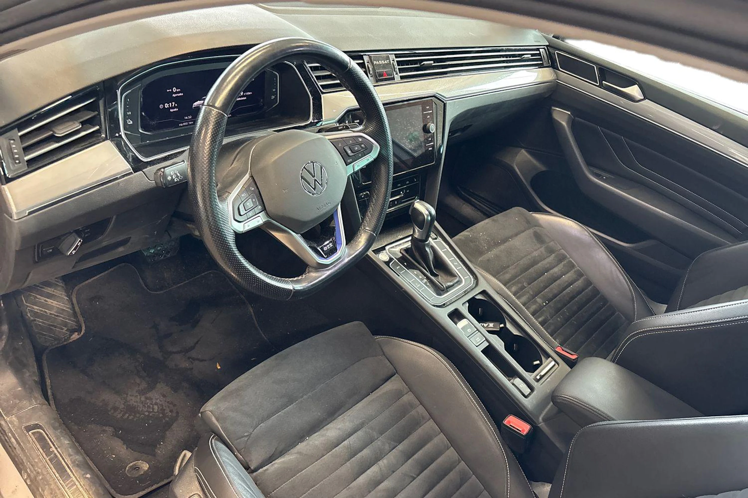 sininen Volkswagen Passat 2021 kuva 3.