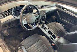 sininen Volkswagen Passat 2021 kuva 3.