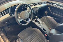 sininen Volkswagen Passat 2021 kuva 6.