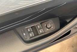 sininen Volkswagen Passat 2021 kuva 18.