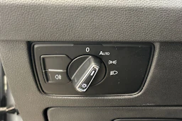 sininen Volkswagen Passat 2021 kuva 20.